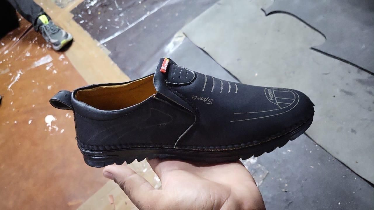 Men Leather Soft Casual Shoes Shoes